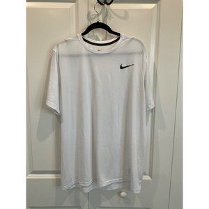 NIKE Men's Dri-fit WHITE Training tee size XL in EUC